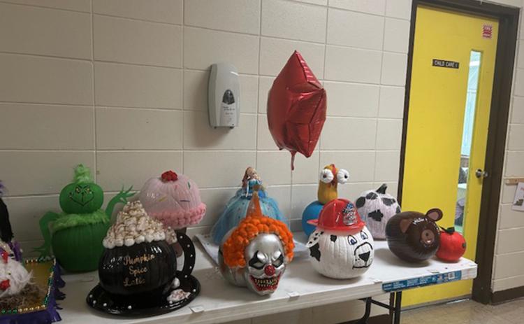 Many pumpkins judged at Eunice Headstart