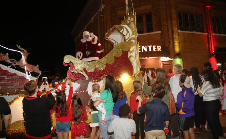 A file photo from the 2021 Eunice Christmas parade. (Photo by Harlan Kirgan)