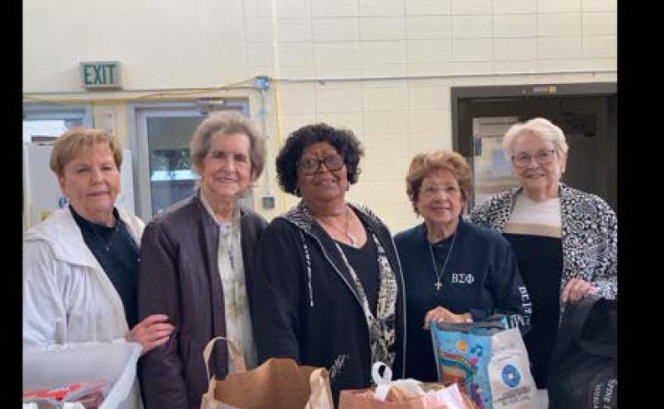 From left, are Dale Ward, Ginger Jernigan, Mary Ann Guillory, food director; Maxine Clause, and Sally Fruge. (Submitted photo)