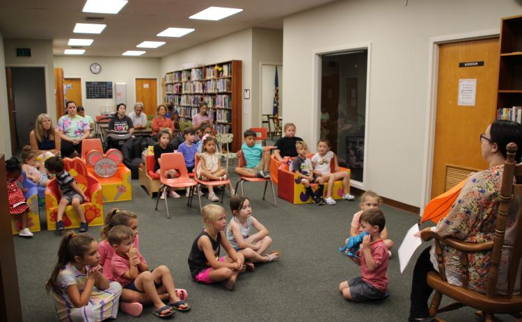 Children at Story Time hour at library