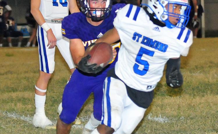 Ke'Von Johnson gains yards against OC.