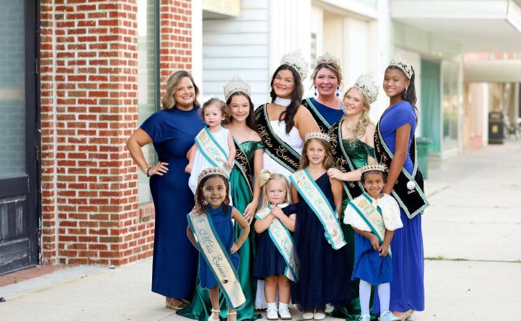 Miss Eunice Pageant's Current Court