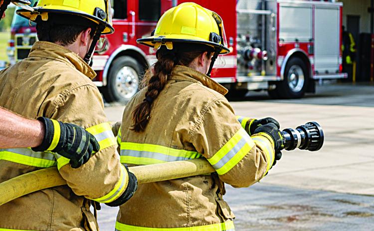 FD6 Junior firefighters learn hose handling
