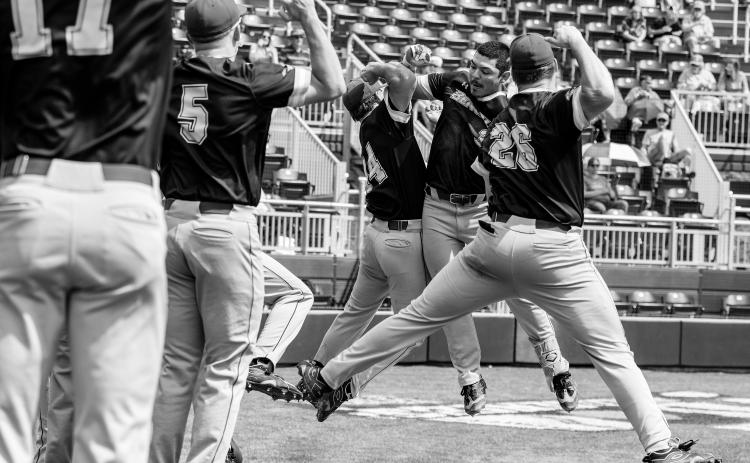 GRAND JUNCTION, Colo. – LSU Eunice Baseball stayed alive in the JUCO World Series with a vintage performance, defeating Wabash Valley 14-7 on Tuesday at Sam Suplizio Field.  LSUE (47-12) advances in elimination bracket play and will face the loser of Miami Dade and Blinn on Wednesday at 2 p.m. MST.