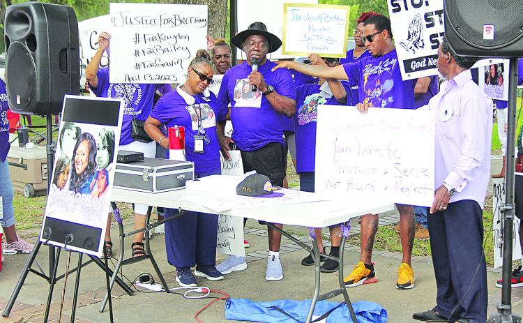 Shouts and cries of “Justice for Brittany,” and “No justice No Peace,” echoed around the courthouse on Thursday, July 13, as family members and friends gathered for a peaceful protest. The protest took place 90 days after Brittany Fontenot was found dead in her home in the Chataignier area.  The death was ruled a suicide, but the victim’s loved ones claim Fontenot was shot multiple times with multiple guns.
