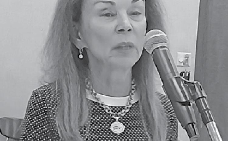 By Bobby Ardoin Eunice News  Correspondent  St. Landry Parish school officials have agreed to convene at some point into a fiscal retreat in order to obtain a clearer understanding of the overall District budgetary process. Board members approved the retreat concept during a regular meeting last Thursday, but failed to agree on specific details that included when the retreat will be held and whether one session is necessary. In a related financial issue, the Board voted with little discussion to approve a 2