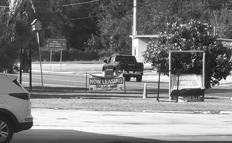Suspect vehicle leaving Valero.  (Photo by Rebecca Chaisson)