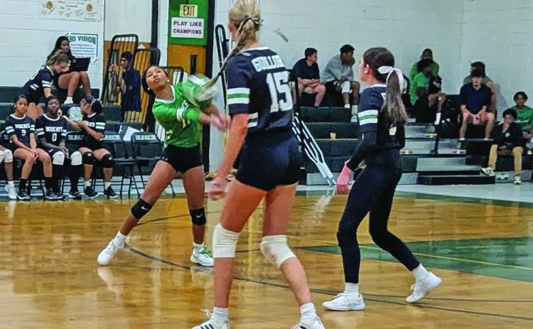 Local volleyball teams ramp up for district play with final tune-ups