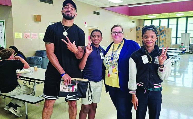 NFL Agent, attorney, and author of “Faith. Failure. Football.”, Paul T. DeRousselle II, visited the Eunice Junior High School campus this week to inspire and motivate youth. 