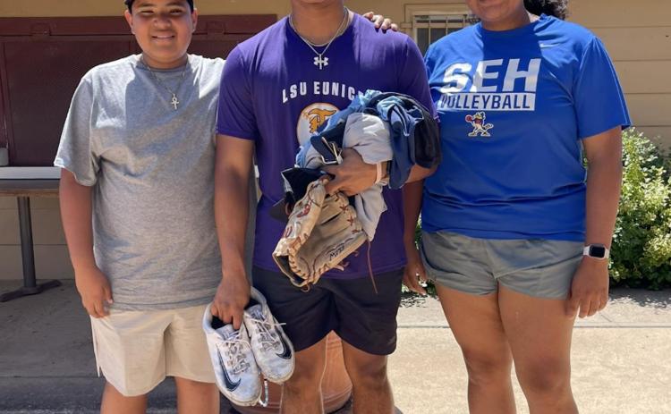 “Lil Marcus” Gradney was delivered to Hutchinson, Kansas, by his family on May 25, where he will be playing baseball all summer for the Monarchs. The Gradneys were able to meet Marcus’ host family, “who are great people”, said his mother, Jill. “We pray Marcus has a great experience while we will be cheering for him 700 miles away,” she said. 