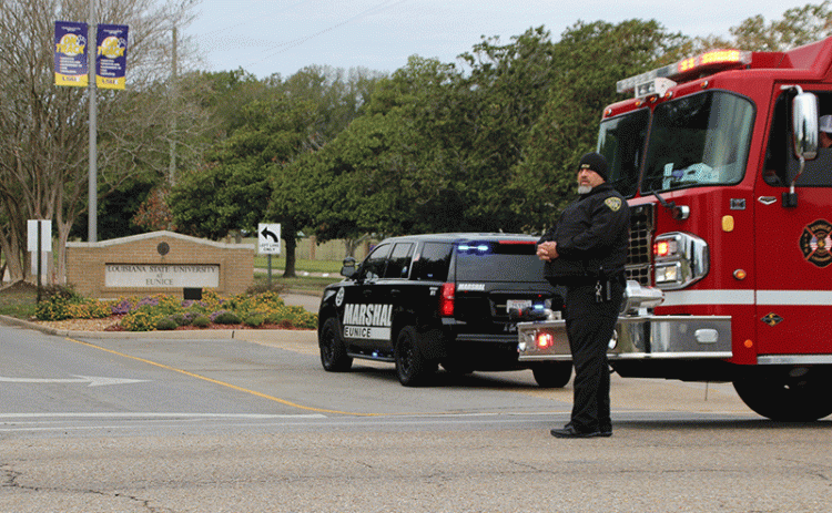 The LSUE campus was blocked off Tuesday morning after a bomb threat. (Photo by Myra Miller)