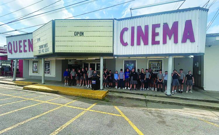 Queen Cinema played host to St. Edmund’s fifth grade field trip this week. Students wrapped up their novel study of Holes with a special showing of the 2003 movie adaptation, making the story come to life in such a fun and memorable way.